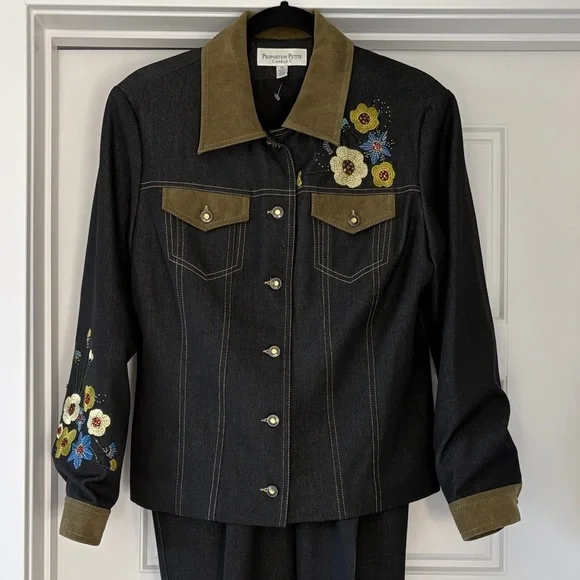 Vintage Stunning Conrad C Set NWOT Denim Embroidered Jacket/Pants size 12. - Picture 3 of 14